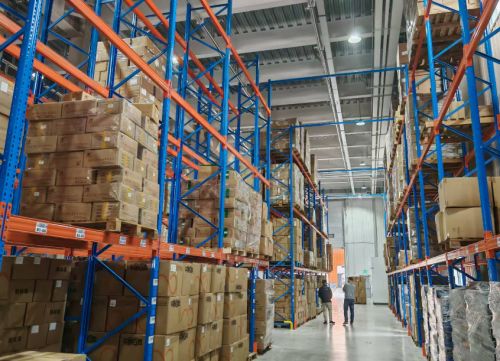山東蘊達金屬制品 重型貨架廠深耕倉儲領域，金屬制品研發(fā)賦能全球工業(yè)升級